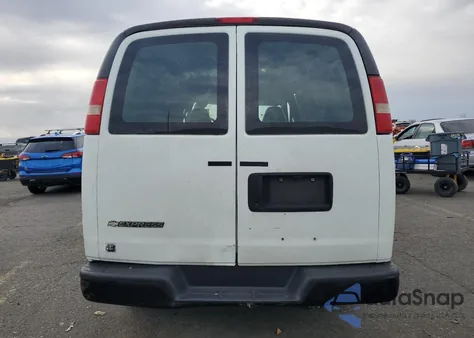 2008 Chevrolet Express G1500 z USA, uszkodzony, nr VIN 1GCFG15X981140958